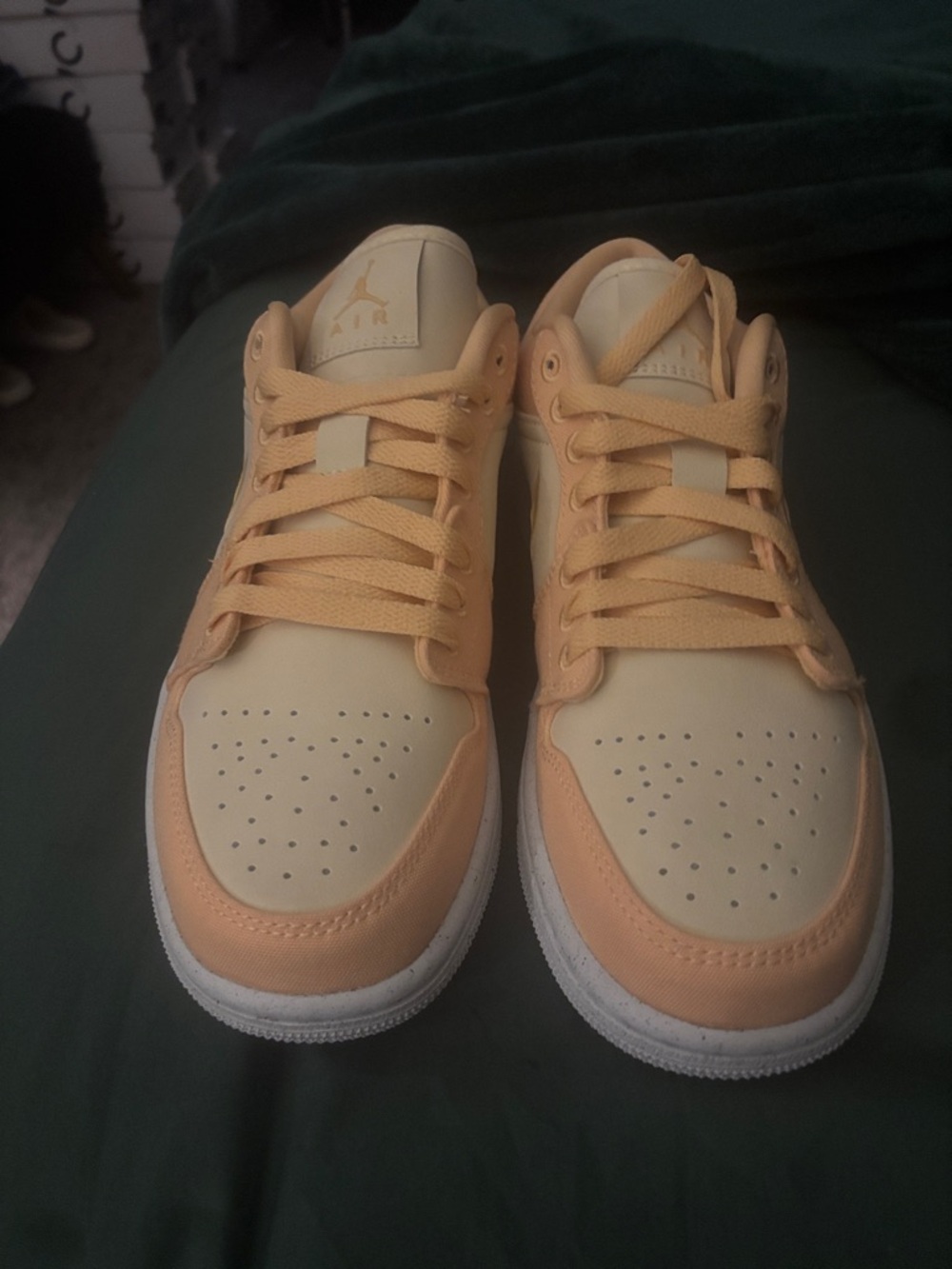 Nike Women's Sneakers Cream and Peach Low-Top